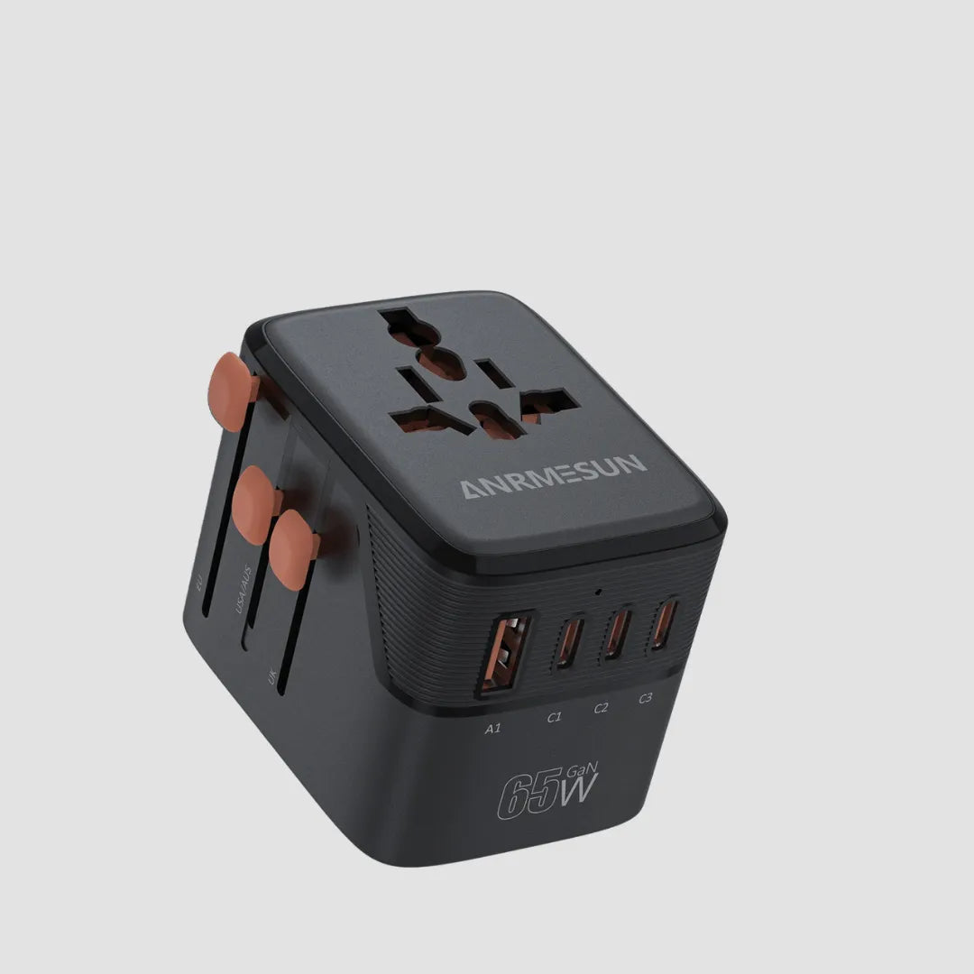 worldwide-travel-plug-adapter-with-usb-a-usb-c